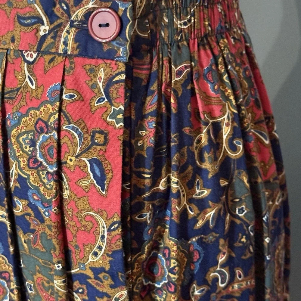Petite Essentials Maxi Skirt Petite 10P –  Paisley Red Navy‎ Green Pleated 90s